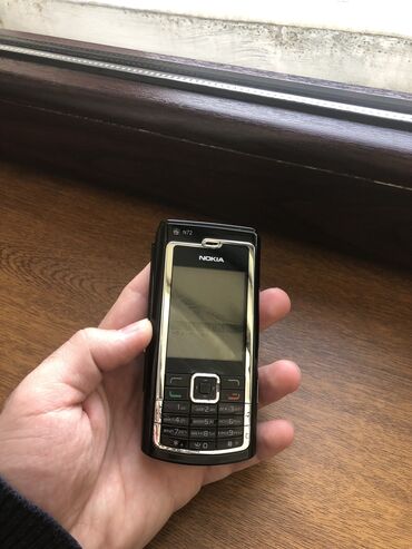 Nokia N72, rəng - Qara, Düyməli
