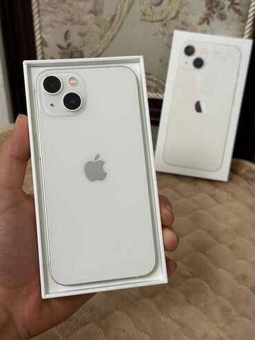 Apple iPhone: IPhone 13, Б/у, 128 ГБ, Белый, Зарядное устройство, Защитное стекло, Чехол, 85 %