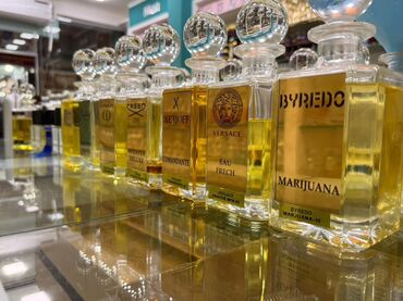 медовый спас крем в баку: Lüks niş ətir kolleksiyası üçün doldurma flakonları - Şüşə