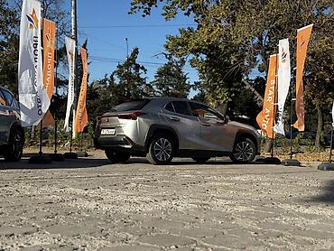 w210 дверные карты: Lexus UX: 2022 г., Вариатор, Электромобиль, Кроссовер — 2