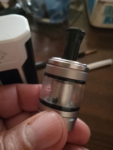 Qəlyan, vayp və aksesuarları: Elektron qəlyan . Nasazdı. 6 cı şəkildə batareya arası sarı çərayan — 8