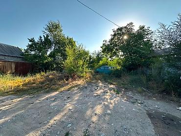 70 сом: 4 соток, Курулуш, Кызыл китеп — 3