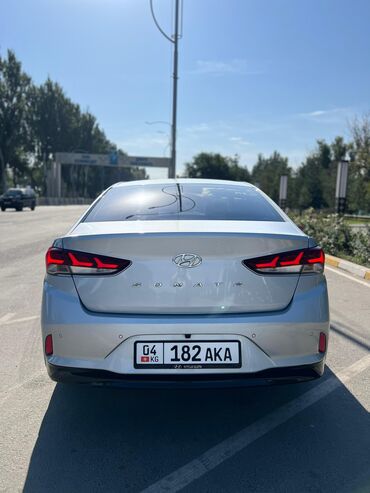 hyundai sonata 2009: Hyundai Sonata: 2017 г., 2 л, Автомат, Газ, Седан