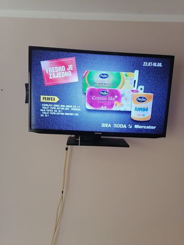 sobna antena za set top box: Samsung Smart televizor 42 inca ekran vrlo malo radeo stajao je u sobi