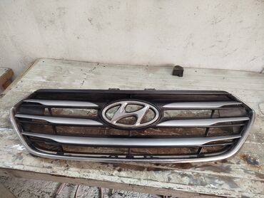 Oblisovkalar, barmaqlıqlar: Hyundai santafe 2016madel üçün orijinal radiator barmaqlığı