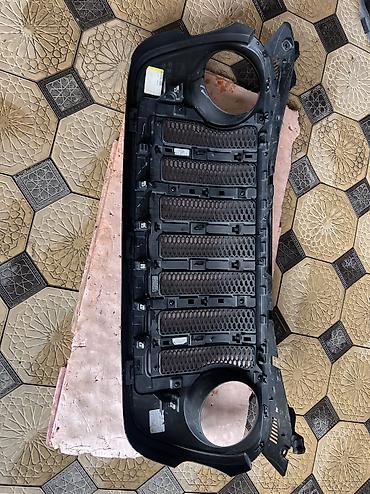 Решетки радиатора: Решетка радиатора Ford 2021 г., Новый, Оригинал — 9