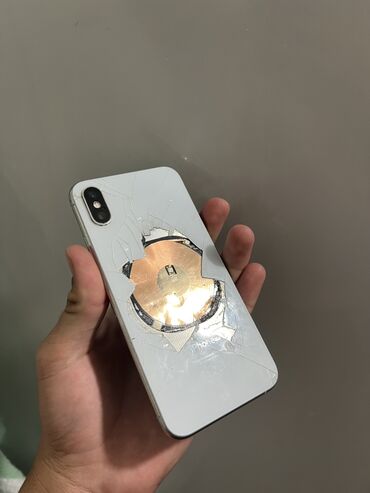 iphone xr купить бу: IPhone Xs, Б/у, 64 ГБ, Белый, Чехол, 90 %