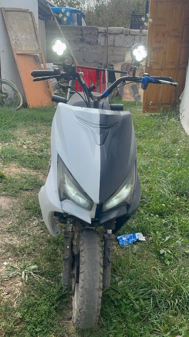 купить бу зарядное устройство для автомобильного аккумулятора: M8, 125 куб. см, Бензин, Колдонулган