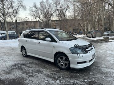 Toyota: Toyota Ipsum: 2002 г., 2.4 л, Автомат, Бензин, Минивэн