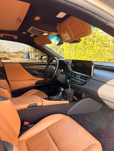 лексус 400 гибрит: Lexus ES: 2023 г., Гибрид, Седан — 5