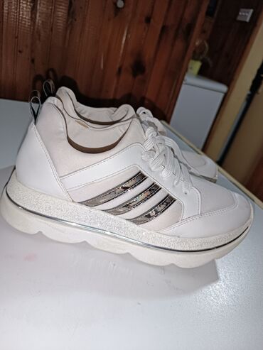 bele čizme zenske: Adidas, 37, color - White