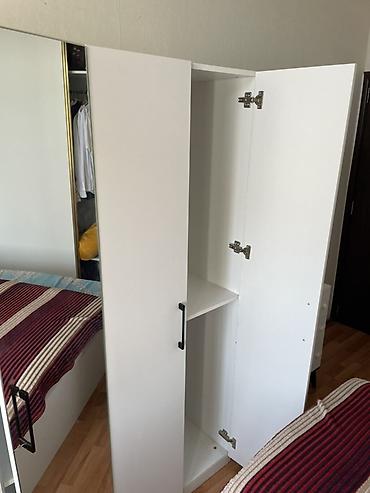 Dolablar: Ağ rəngdə 3 qapılı geyim şkafı - Material: laminat/MDFlam, ağ rəng - — 5