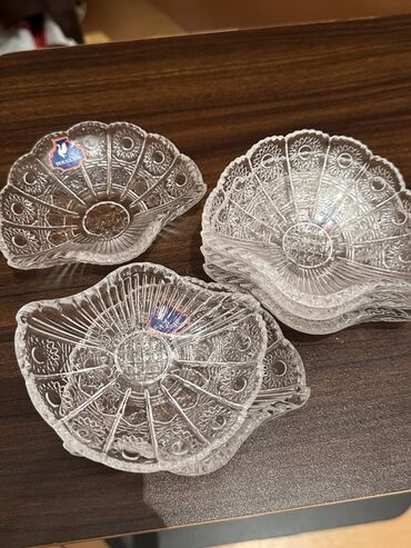 Külqabılar: Şüşə külqabılar və dekorativ qablar dəsti - Şüşə külqabı: EFES — 42