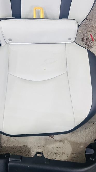 nexia 2 obshivka: Задний ряд (капитанские) сидения. Тойота приус прайм. PHV. Prius — 3