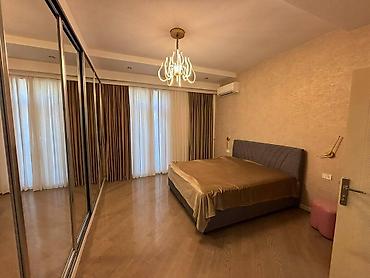 6 mkr: İcarəyə verilir 3 otaqlı yeni tikili 113 m², Ağ şəhər q. Kateqoriya — 3