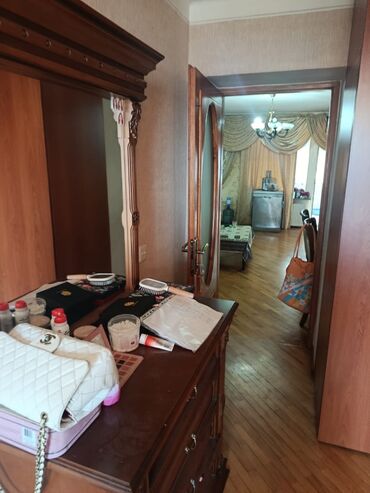 Otaqların satışı: Hər kəsə salam 5 mərtəbənin 4 cü mərtəbəsində 3 otaqlı hər şəraiti — 4