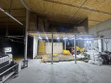 требуется на завод: Сдаю Швейный цех, 1300 м², Электричество, С парковкой — 5