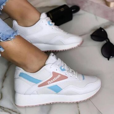 Patike i sportska obuća: REEBOK CLASSIC PATIKE NOVO D 

NOVO
BROJEVI 36 DO 41
NIJE ORIGINAL