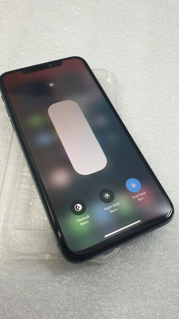 продать ноут: IPhone 11 Pro Max, Колдонулган, 64 ГБ, Кара, Кулакчындар, Заряддоочу түзүлүш, Коргоочу айнек, 78 %