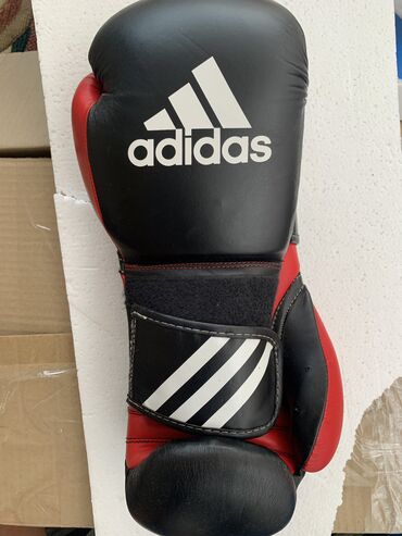 перчатки летние: Боксерские перчатки adidas 14 oz В идеальном состоянии, без запаха