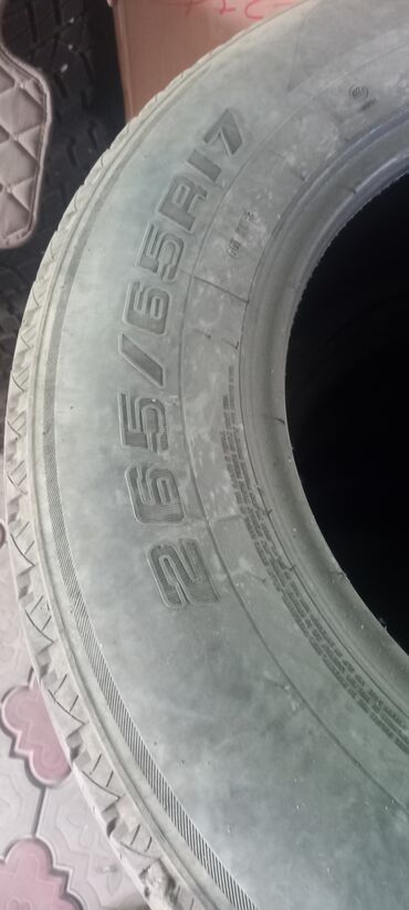 купить шины r 17: Автомобильная шина с маркировкой 265/65R17, предназначенная для