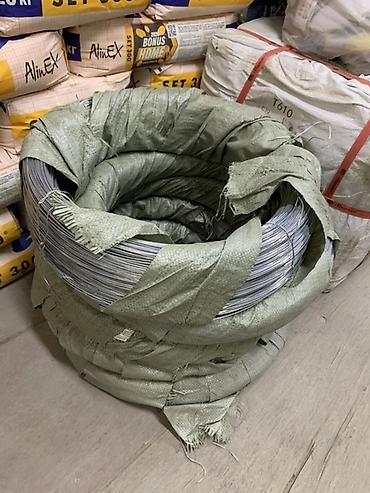 Оцинкованная стальная проволока в мотке Описание: - Материал: сталь с