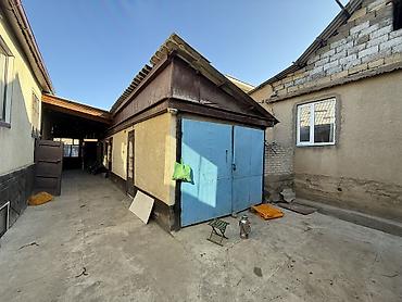 Кыймылсыз мүлк: Продается 3х этажный жилой дом со всеми условиями Имеется гараж, очок — 10