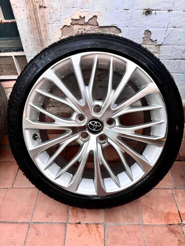 Digər aksesuarlar: Az işlənmiş Yeni model Toyota Camry diskləri yeni kimidi Cat svarka