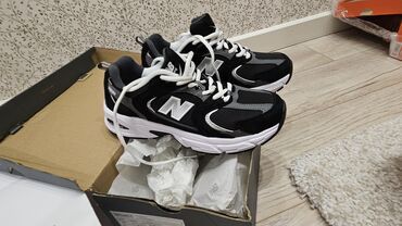 Кроссовки и спортивная обувь: Кроссовки, 37.5, 38, New Balance, Новый, цвет - Черный, Самовывоз, Платная доставка