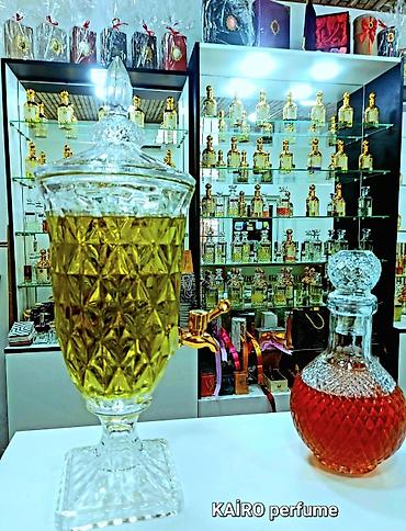 Ətriyyat: Hazır Ətir biznesi satılır. Kondinsioner, mebellər, vitrinlər — 8