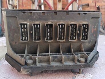 Auto delovi: Tabla sa osiguračima Lada 2105 br.4. Polovno, očuvano, skinuto sa — 6