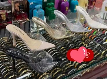 papuce guess: Fashion slippers