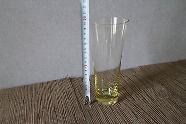 Вазы: Винтажная стеклянная ваза/стакан Один нюанс: очень мелкий скол по краю — 8