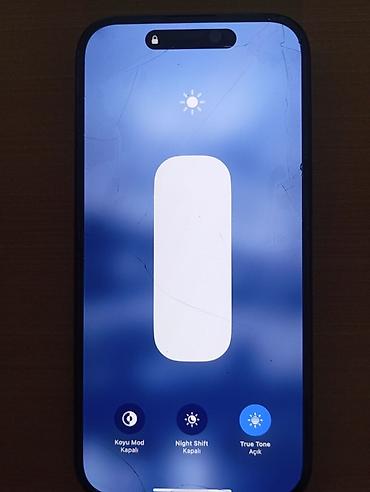 Apple iPhone: IPhone 15, Qara — 7