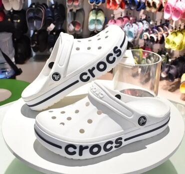 зимний обувь: Crocs original в 4 расцветках.Размеры в наличии!