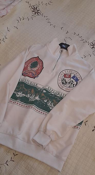 pano: Ağ rəngli yarım-fermuarlı sweatshirt - Dizayn: Ön hissədə dağ və — 1