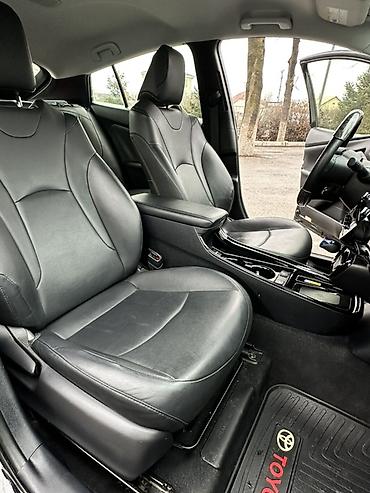 Toyota: Toyota Prius: 2019 г., 1.8 л, Автомат, Гибрид, Хэтчбэк — 12