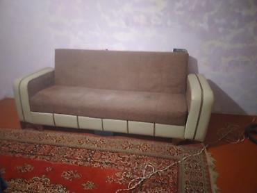 Divanlar: Qəhvəyi-bej rəng çalarında 3 nəfərlik divan - Dizayn: Düz xətli arxa — 2