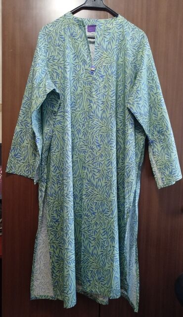 Digər qadın geyimləri: Açıq yaşıl fonda mavi yarpaq naxışlı uniseks uzunqol kaftan. Rahat lalafo.az -da Digər qadın geyimləri: Açıq yaşıl fonda mavi yarpaq naxışlı uniseks uzunqol kaftan. Rahat