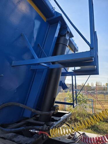 Тягачи: Тягач, Volvo, 1999 г., Самосвал — 5