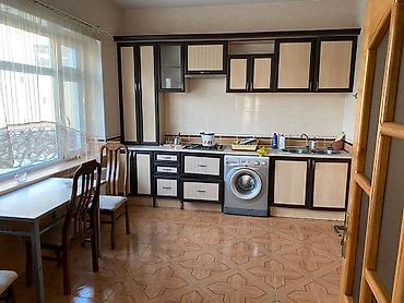 ev hovsan: 6 otaqlı, 197 kv. m, Orta təmir — 2