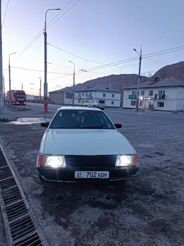 колв 3: Audi 100: 1988 г., 2.3 л, Механика, Бензин, Седан