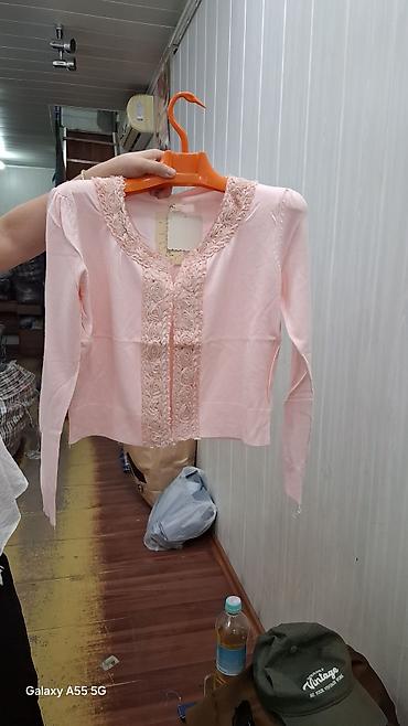 Трикотажные жилеты: Женская одежда — несколько моделей. все по 200с 1) Безрукавка/жилет с — 30