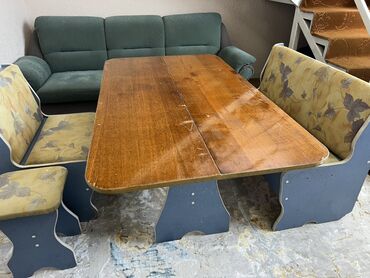 кожаный кухонный уголок: Кухонный мягкий уголок, Б/у, ЛДСП, цвет - Синий