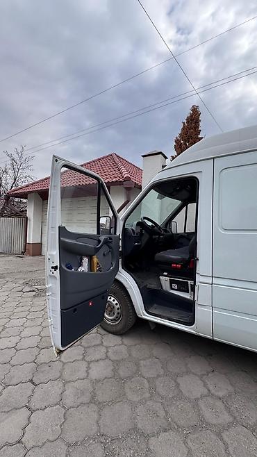 дворники спринтер: Mercedes-Benz Sprinter, белый фургон с высоким крышей и длинной базой — 5