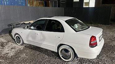 предлогайте варианты: Daewoo Nubira: 2000 г., 1.5 л, Механика, Бензин, Седан — 3