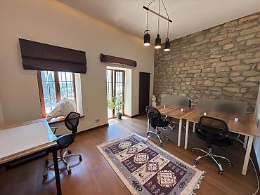 iceri seher: İcarəyə verilir 2 otaqlı ofis 30 m², İçəri Şəhər m. Daha 11 şəklə bax — 6