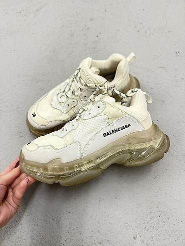 bench obuca iskustva: PRODATO Balenciaga Triple S patike 1:1– krem/bela kombinacija - — 1