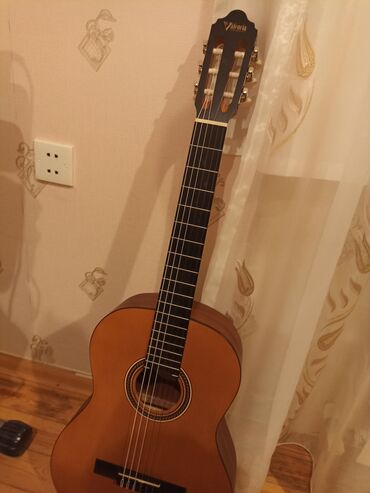 saz satisi: Klassik gitara