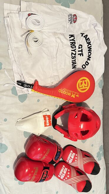 одежда для спорта: Продаю б/у экипировку для Таэквандо gtf taekwondo Добок размер 130